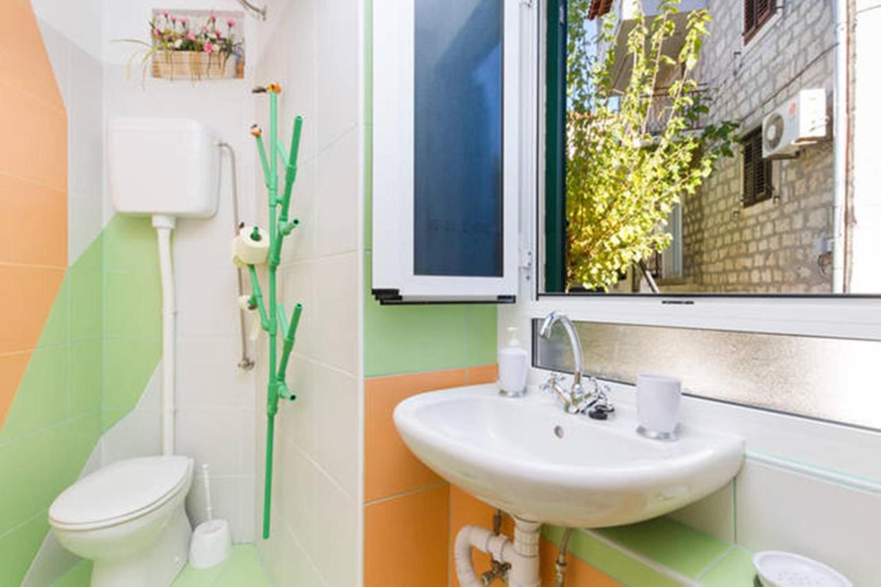 Studio Apartment Sretna Сплит Екстериор снимка